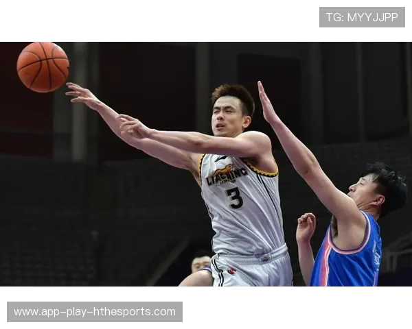 赵继伟全场比赛出战18分钟，贡献15分5篮板11助攻，赵继伟的进攻能力是否被低估了