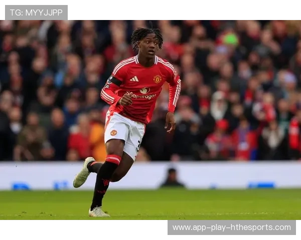 曼联全力争取前四,年轻力量成为关键 曼联全力争取前四,年轻力量成为关键